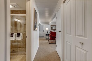 Interior - Central Aspen Condo - Prime Price and Location (Aspen)