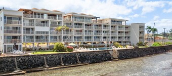 New Listing! Heart of Lahaina, an Oceanfront stay