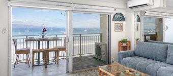 New Listing! Heart of Lahaina, an Oceanfront stay