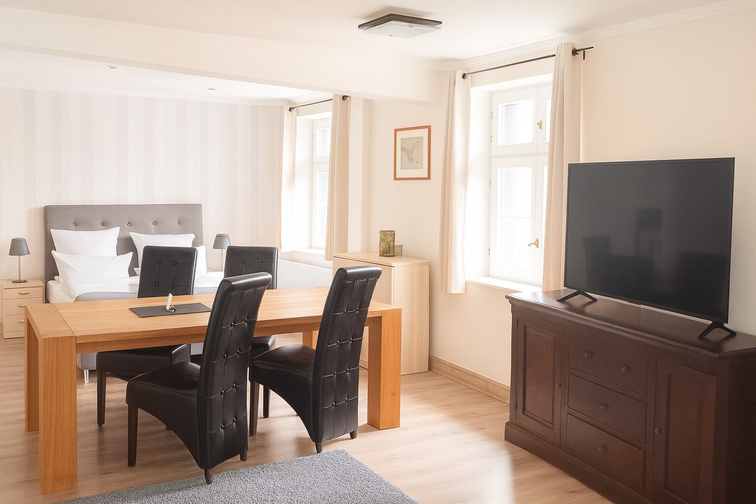 Familienapartment | Wohnbereich | Arbeitsbereiche