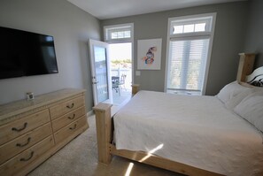 2 bedrooms, WiFi, bed sheets, wheelchair access - Waterfront Rivers Edge Condo #2D-Bldg 1 *ASSIGNED BOAT SLIP & COVERED PARKING!! (Steinhatchee)