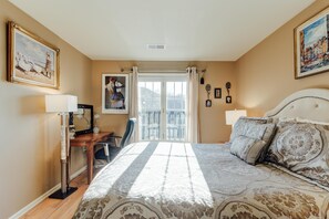 2 slaapkamers, een bureau, een strijkplank/strijkijzer, gratis wifi
