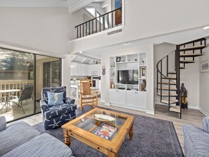 Flat-screen TV, DVD player - 64 Night Heron - 3 Bedroom Home, Pool On Site, Easy Walk to Beach! (Hilton Head Island)