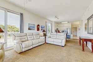 Fernseher, DVD-Player, Stereoanlage