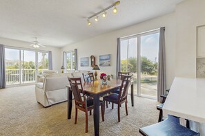 Fernseher, DVD-Player, Stereoanlage