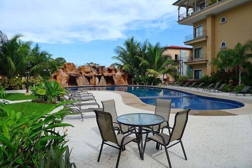 Sunrise 30, beautiful Condo In the Heart of Town