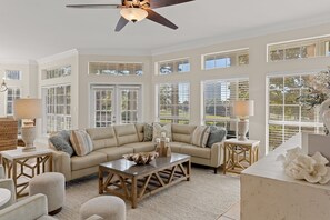 Smart TV, DVD player