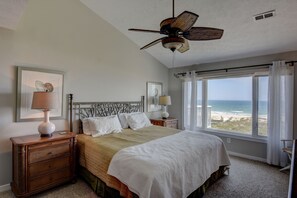 3 slaapkamers, een strijkplank/strijkijzer, wifi, beddengoed