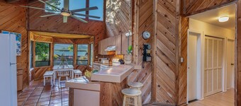 Hale Tatahi, comfortable home in charming Hanalei!