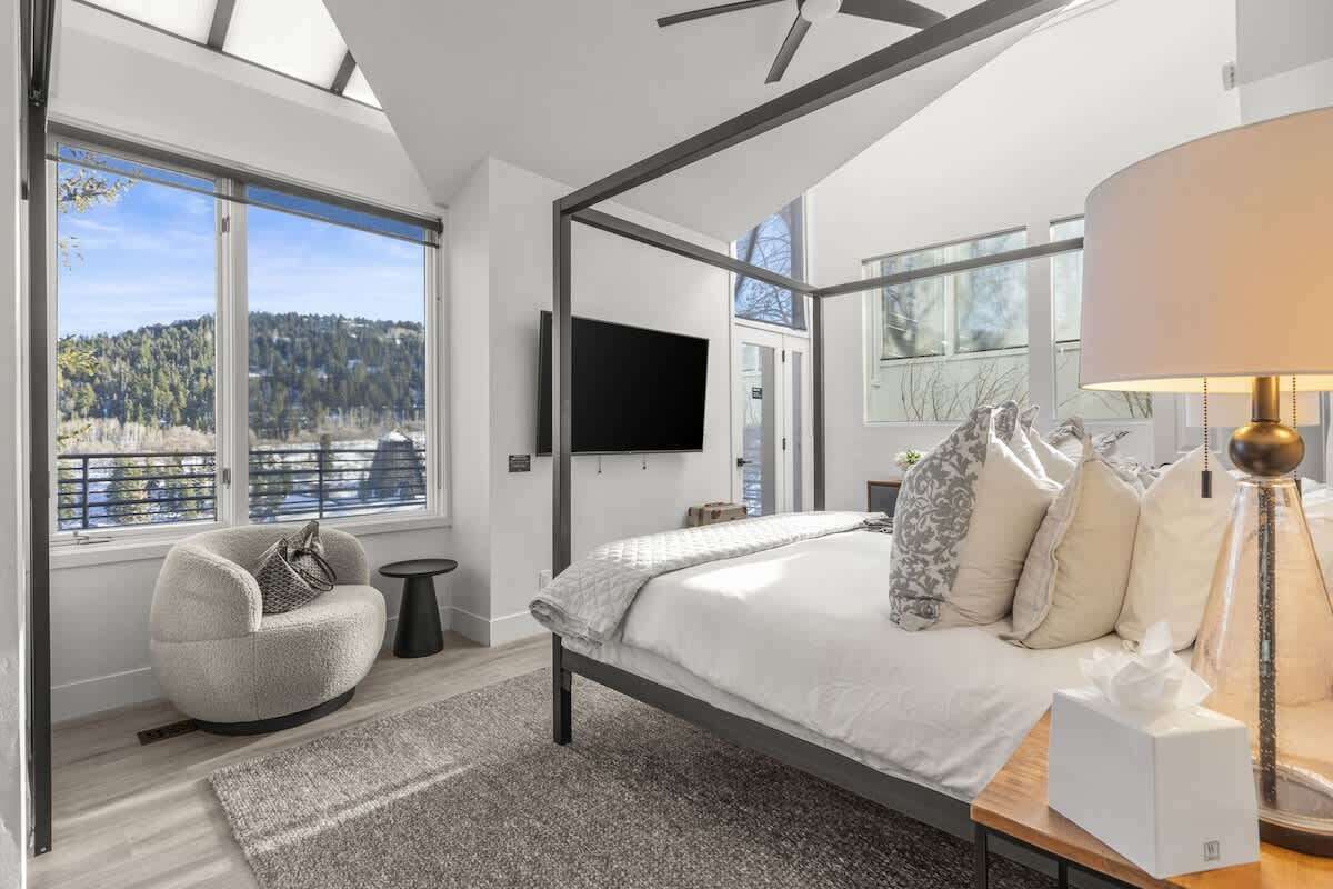 5 Schlafzimmer, Bügeleisen/Bügelbrett, kostenloses WLAN, Bettwäsche