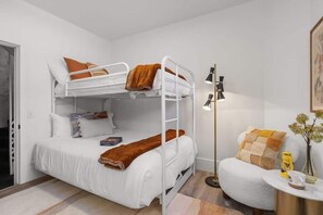 5 chambres, fer et planche à repasser, Wi-Fi gratuit, draps fournis