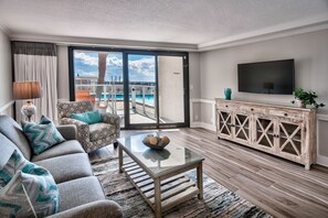 TV, DVD player - WALK OUT TO POOL FROM FURNISHED PATIO!  Beachside Condo, Just Steps to Beach! (Miramar Beach)