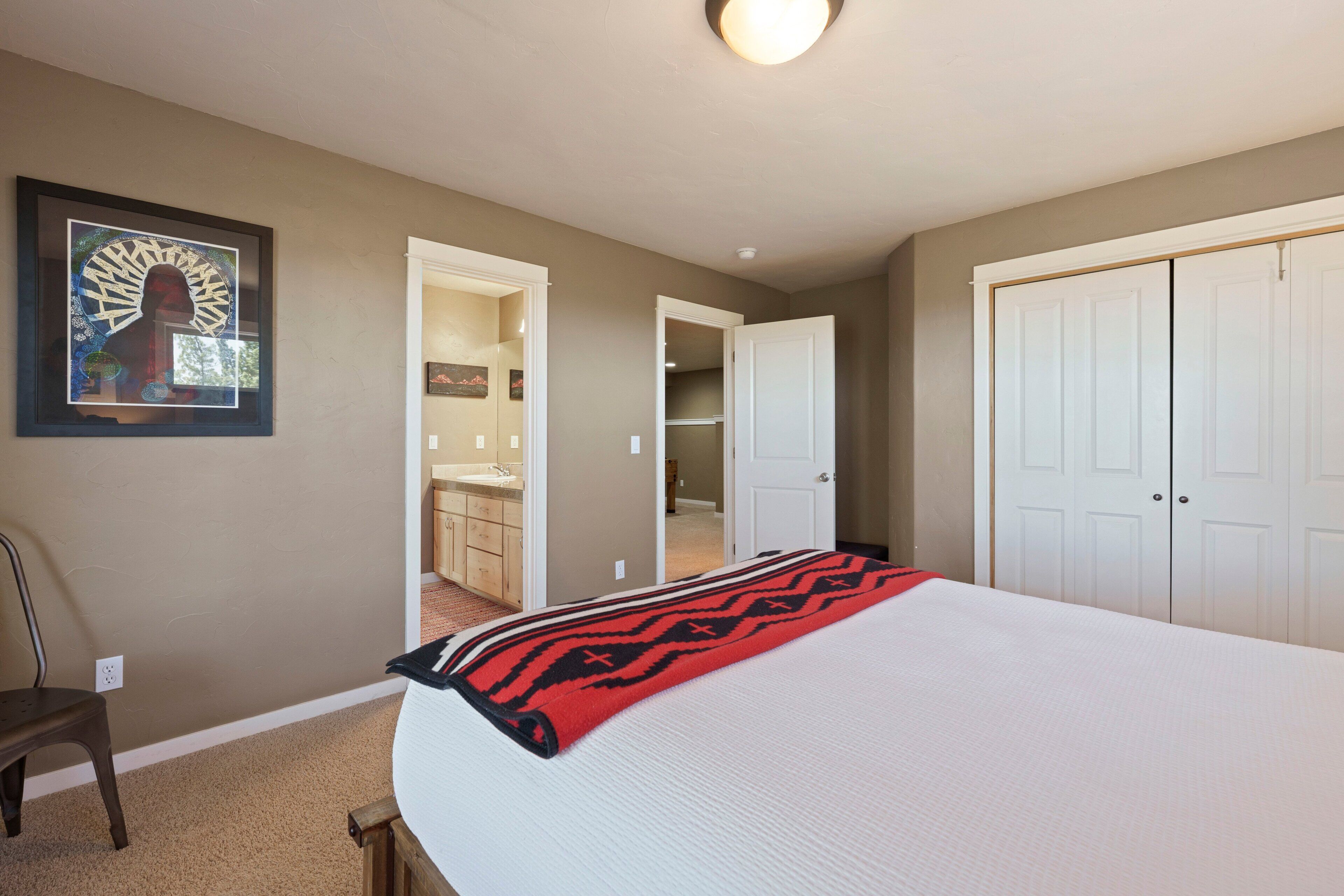 4 bedrooms, WiFi, bed sheets