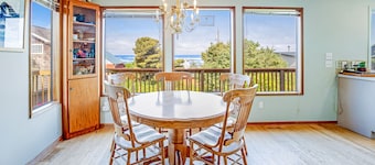Dog-friendly, oceanview home - one block to beach
