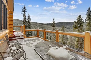 Terrace/patio - Experience luxury at 10 Southface, a spacious 4BR home in Breckenridge with mountain views. (Breckenridge)