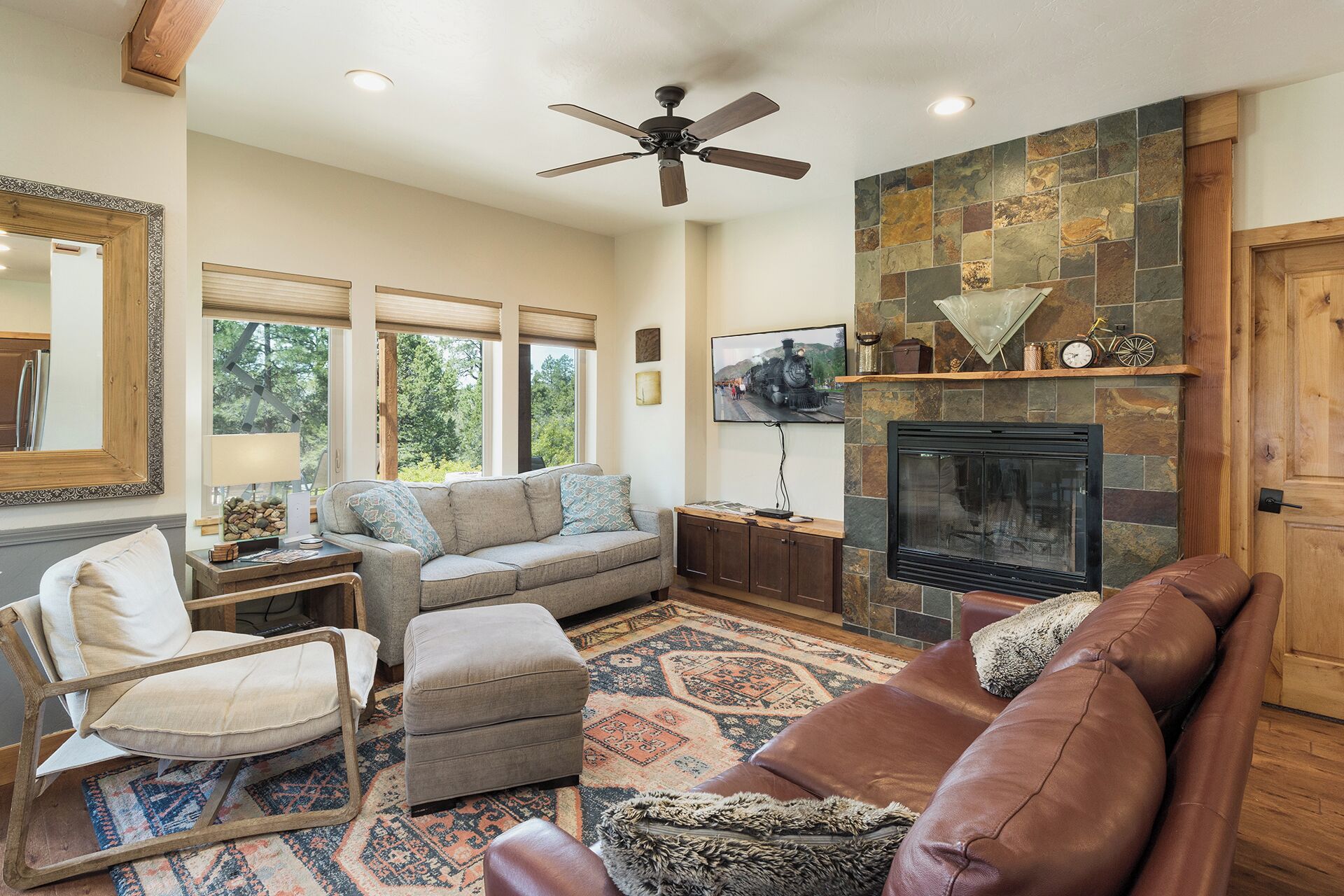 TV, fireplace, ping pong