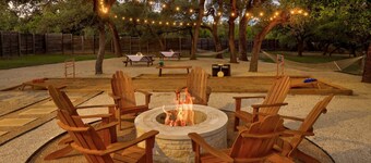 PRIVATE | 15 Beds | POOL | SPA  |Bsktball | Pool Table |Close Downtown