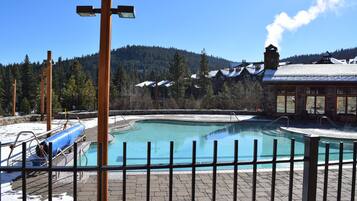 室外泳池、暖水池