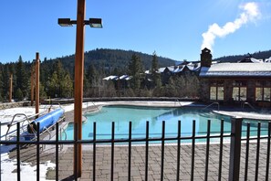 Piscine extérieure, piscine chauffée
