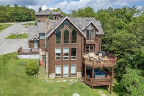 Exterior - Elegant Ski-In/Out Lodge w/ Fireplaces & Hot Tub (McHenry)