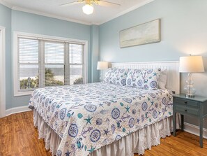 3 bedrooms, iron/ironing board, Internet, bed sheets