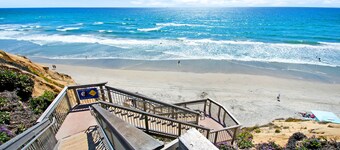 Oceanfront Gem - 3 bed / 2. 5 bad, direkte tilgang til stranden