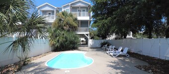 Sun, Sand, and Serenity - 5 Bedroom, 5 Bath Dog Friendly with Private Pool
