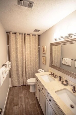 Towels - Greenwave - Gulf Front, Old Florida Style on Dune Allen Beach (Santa Rosa Beach)