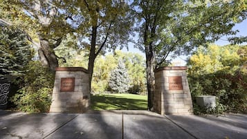 Enceinte de lâhĂ©bergement