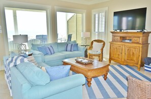 Smart TV - Southern Grace by GSVR | Charming Beachfront Retreat + FREE Activities/Golf (Gulf Shores)