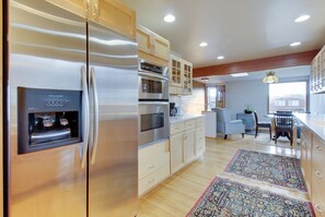 Interior - Comfortable waterfront home with stunning views (Lopez Island)