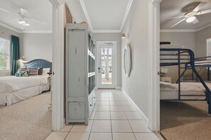 4 多间卧室、熨斗/熨衣板、免费 WiFi、床单