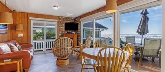 Prachtig strand huis beschikt over een prachtig uitzicht op de oceaan en privé tuin!