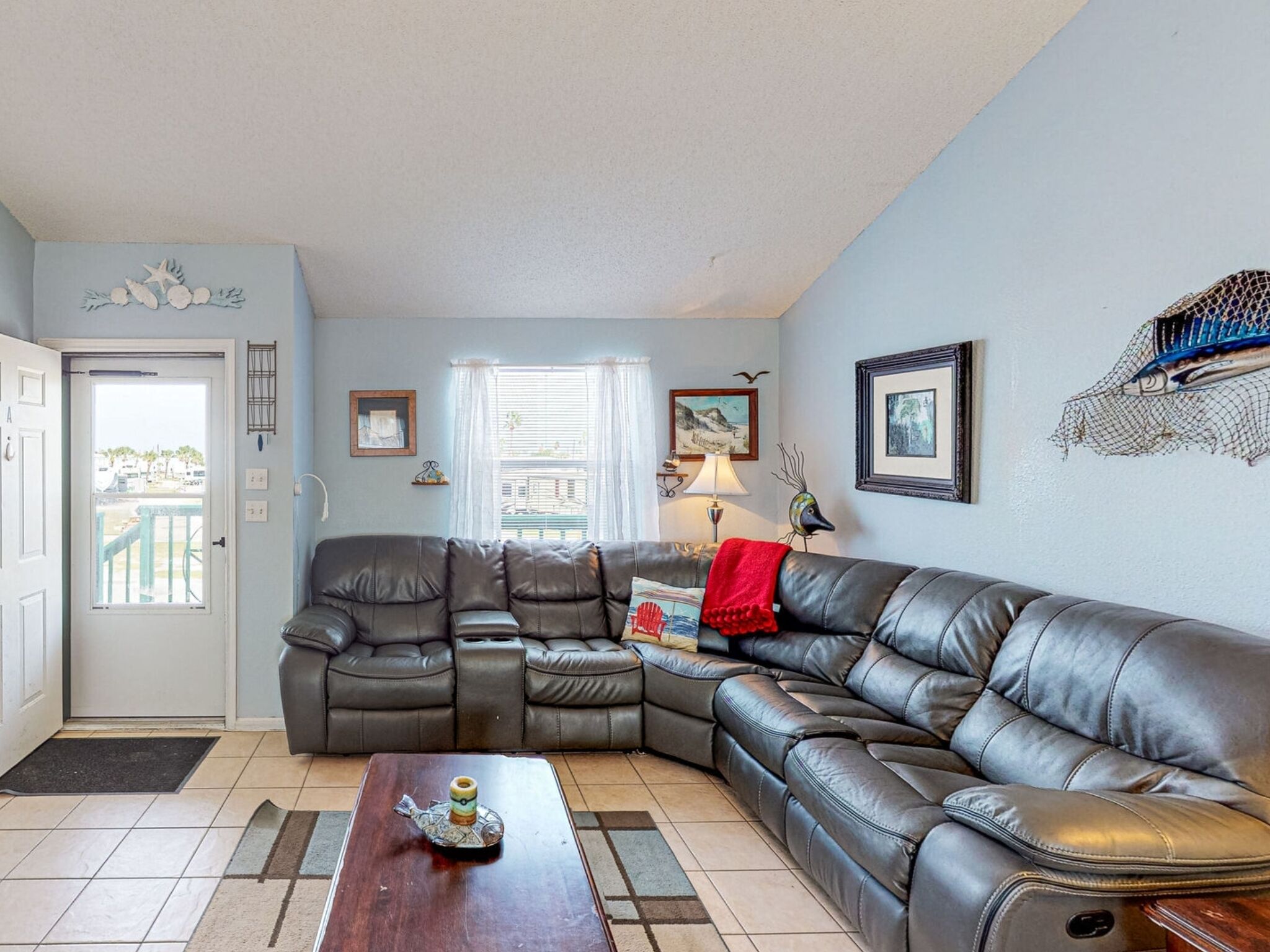619AI Charming Duplex, Room for Boat, Close to Community Pool and Dog Park