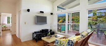 Haena Sunrise, Great Mountain & Waterfall Views,  2-Minute Walk to Beach
