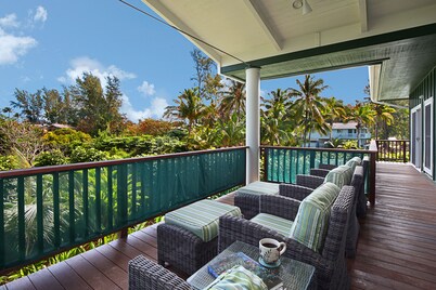 Haena Sunrise, Great Mountain & Waterfall Views,  2-Minute Walk to Beach