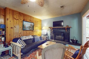 TV, fireplace, DVD player, ping pong