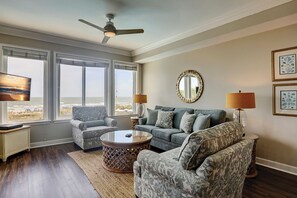 Smart TV, DVD player - 3202 SeaCrest- Direct Oceanfront & Fully Renovated, Heated Pool March/April (Hilton Head Island)