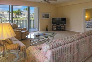 TV - Casa Marina 2B/2B Vacation Condo On Canal!  Walk to Beach! Greetings From Sunny Florida! (Fort Myers Beach)