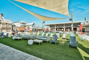 Property grounds - "Coasting Inn" at Prominence - Across From The Pool (Panama City Beach)