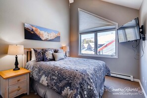 4 bedrooms, free WiFi, bed sheets