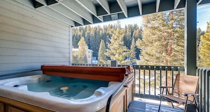 Upeasti koristavat kaupunkiasunto sijaitsee Mountain Stream - mahtava näköala!