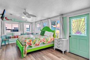 3 bedrooms, iron/ironing board, free WiFi