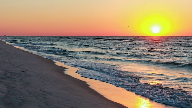 Una spiaggia nelle vicinanze