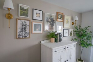 Interior - 2 Mi to Broadway- Riverfront View AND pool! (Nashville)