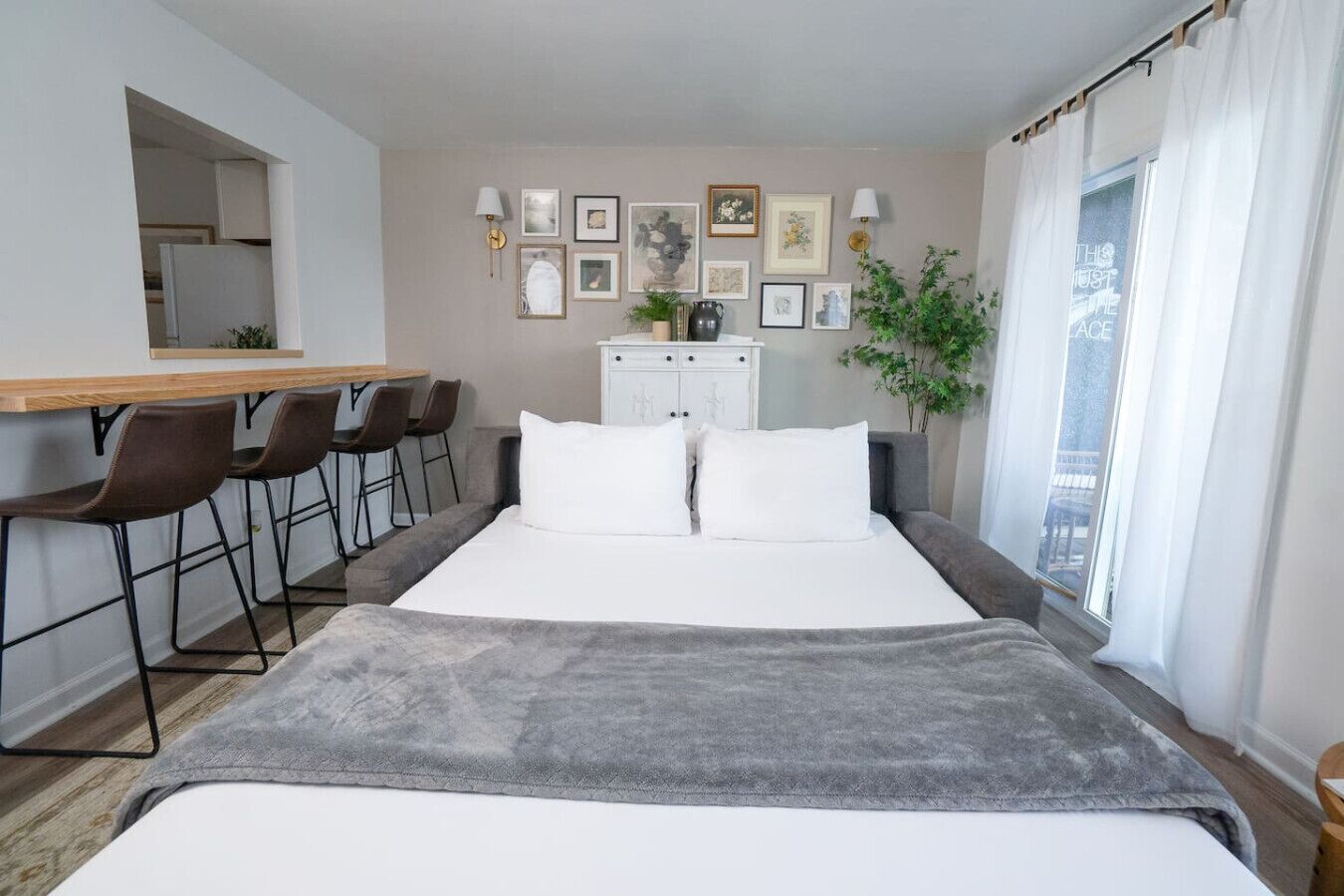 1 bedroom, iron/ironing board, travel crib, WiFi