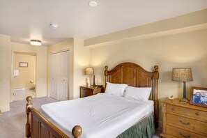 2 bedrooms, iron/ironing board, Internet, bed sheets