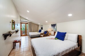 3 chambres, fer et planche à repasser, lit parapluie, Wi-Fi gratuit