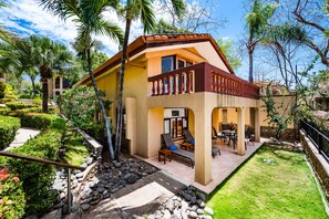Property grounds - Villas Langosta 1, ocean & Sunset views terrace, Direct Beach Access (Tamarindo)