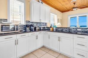 Microwave, dishwasher, coffee/tea maker, toaster